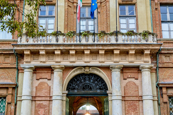 Poi7_PalazzoGhilini_1